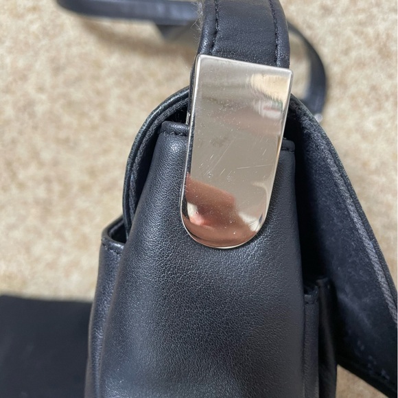 Crazy Horse by Liz Claiborne Genuine Leather Shoulder Bag. - Picture 11 of 14